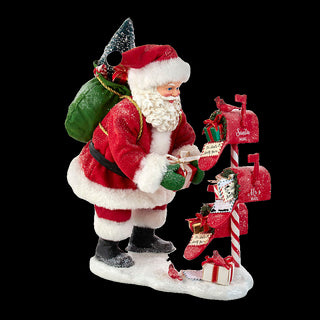 10.5 Inch Fabriche Santa With Mailbox