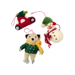 LILLIPUT  WINTER FUN WOOL ORNAMENT S3